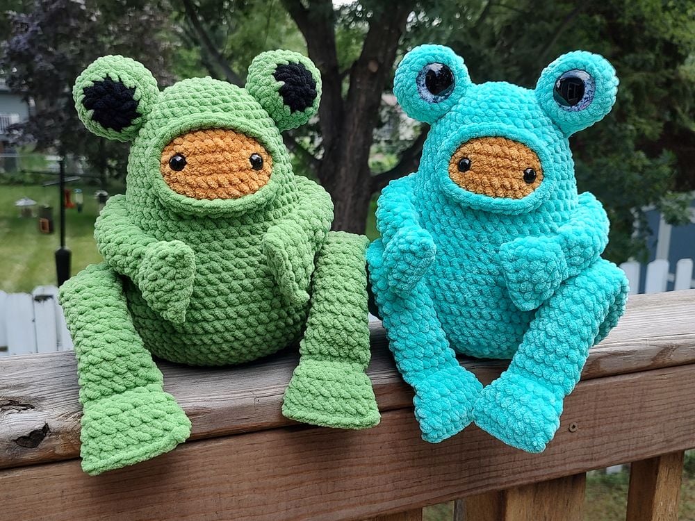 Potato frog plushie